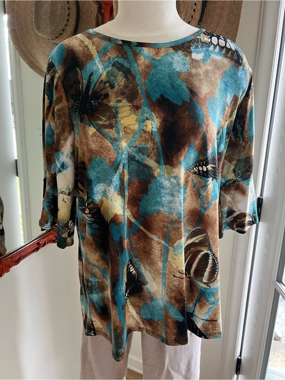 Three-quarter flutter sleeve  fall, butterfly print round neck Top